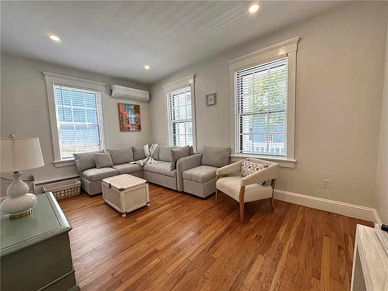 19 Walnut St #1 — Photo 4