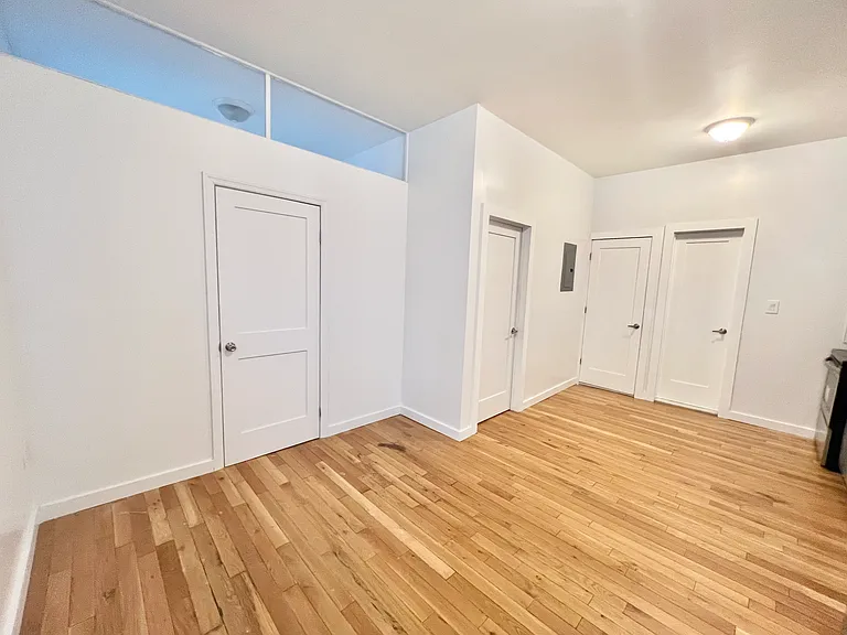 644 Wilson Ave #1 — Photo 1