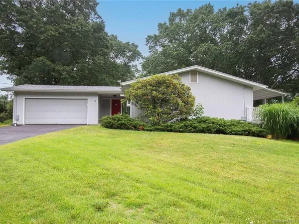 9 North Ledge Rock Road, East Lyme, CT 06357
