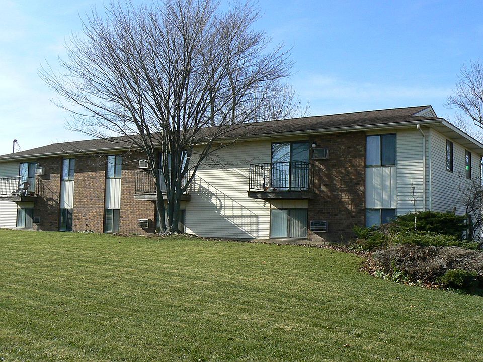 1st image of 376 Hope Ave #3