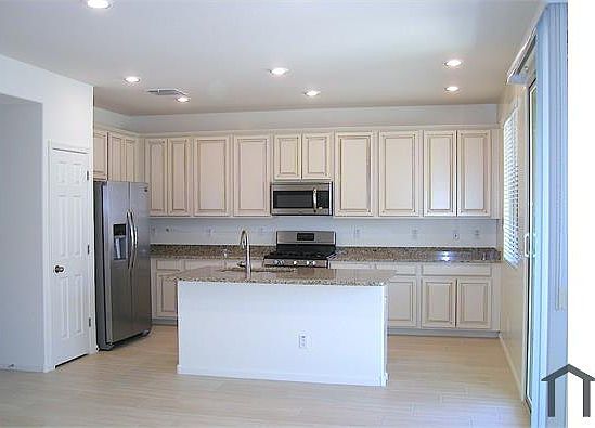 1st image of 1726 W Lacewood Pl