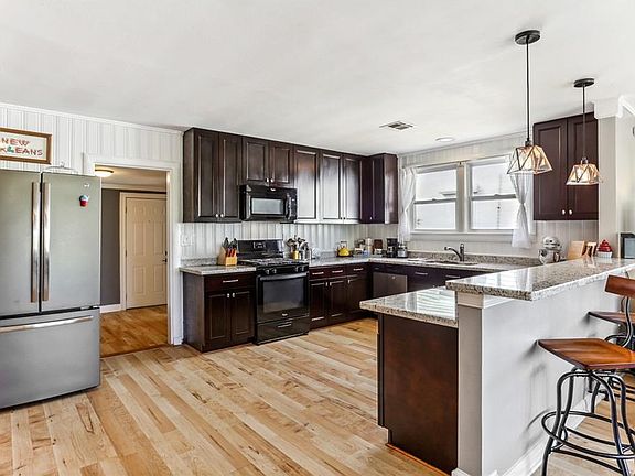 5th image of 1617 Patterson Dr