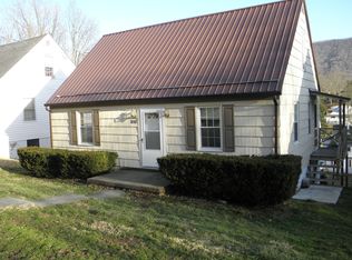 1621 Augusta St, Bluefield, WV 24701
