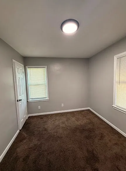 2 bed, 900 sqft, $1,100 — Photo 2
