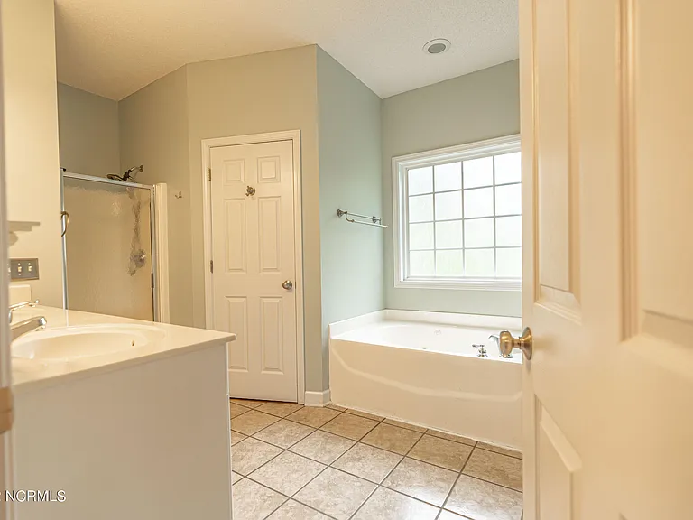465 Crestview Rd — Photo 11