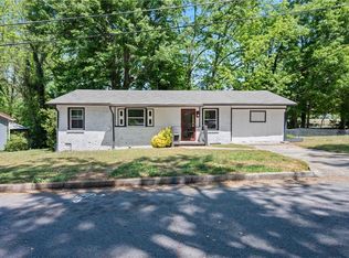 100 Pine Cir, Jonesboro, GA 30236