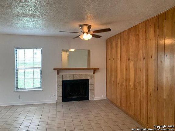 4th image of 4970 Dare Ln
