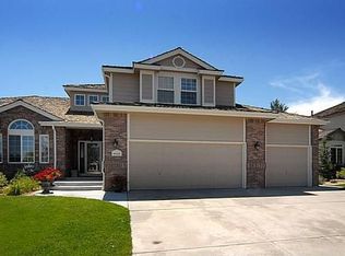 9042 Forrest Dr, Highlands Ranch, CO 80126