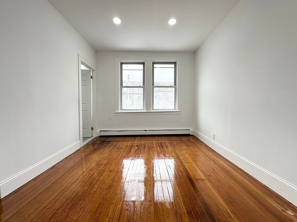 1st image of 1916 Palmer Ave APT 2L