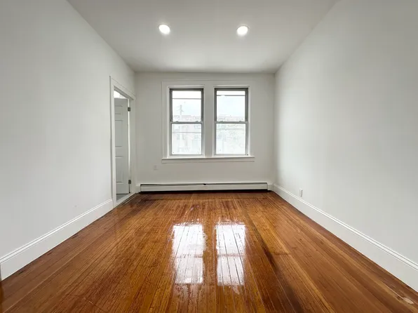 1916 Palmer Ave APT 2L, Larchmont, NY 10538