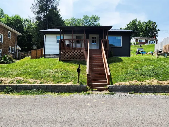 179 Circle Dr, Fairmont, WV 26554