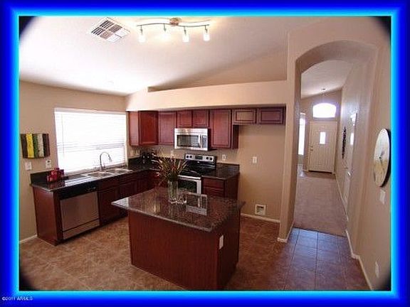 4th image of 701 E Beargrass Pl