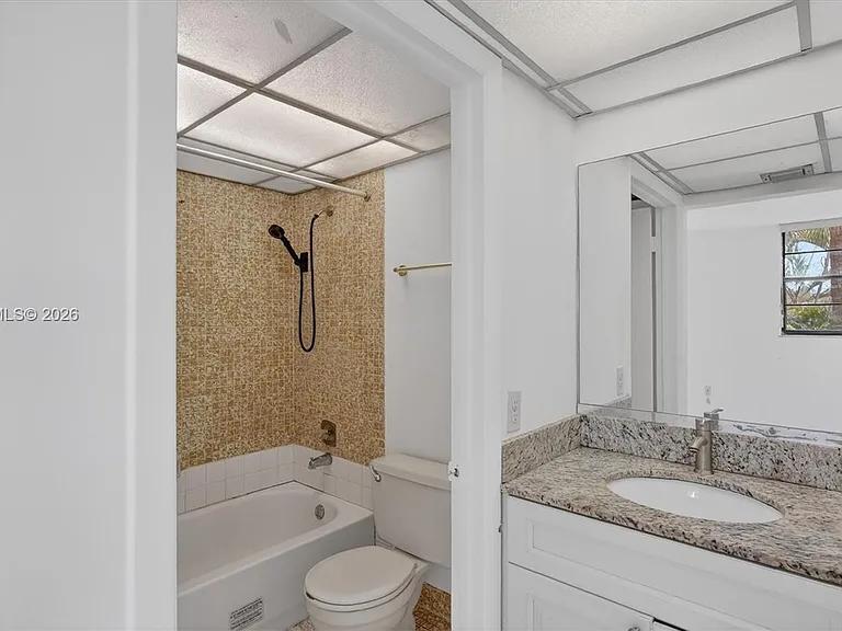10975 SW 107th St #202 — Photo 12