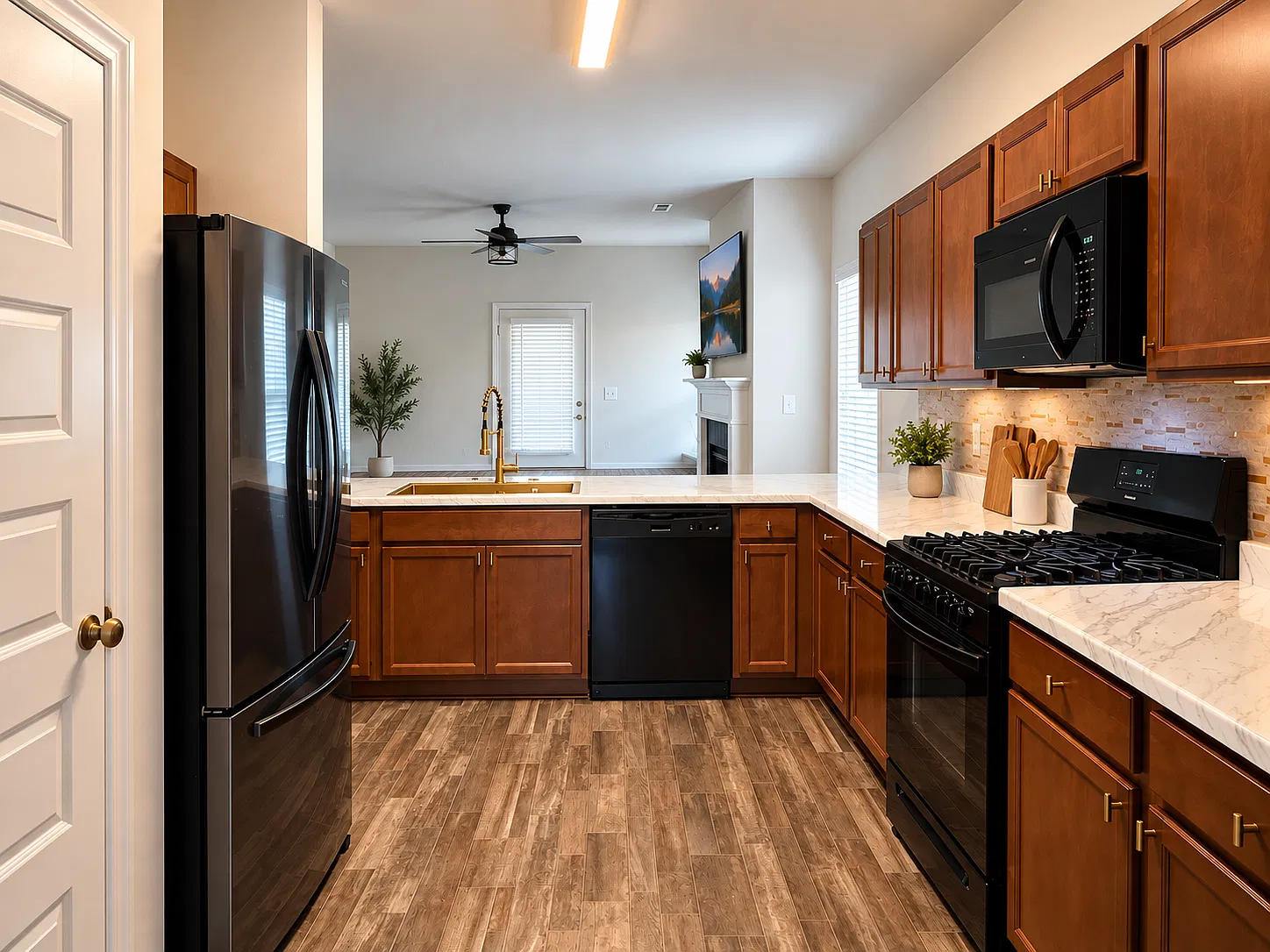 4 bed, 2.5 bath, 2300 sqft, $2,300 — Photo 3