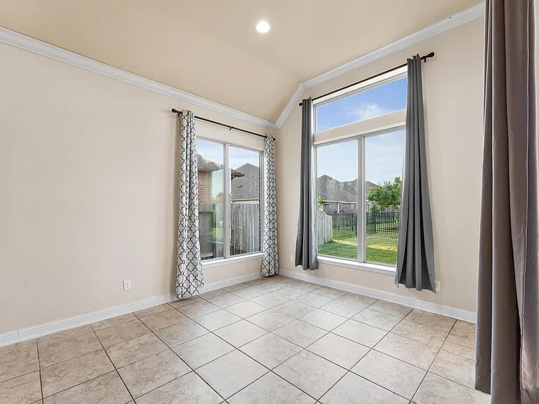 9615 Eden Ridge Ln — Photo 12