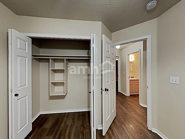 1205 Gold Creek Dr — Photo 13