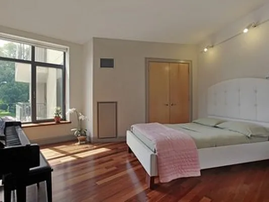 Sold by Corcoran | media 2