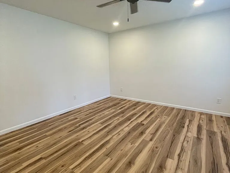 131 N Fairwood Ave — Photo 3
