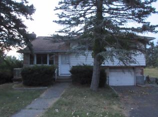 29 Ridge Rd, Marlboro, NY 12542