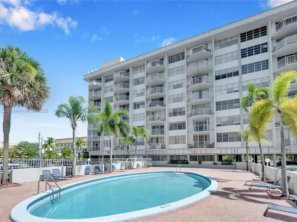 16740 NE 9th Ave APT 302, North Miami Beach, FL 33162