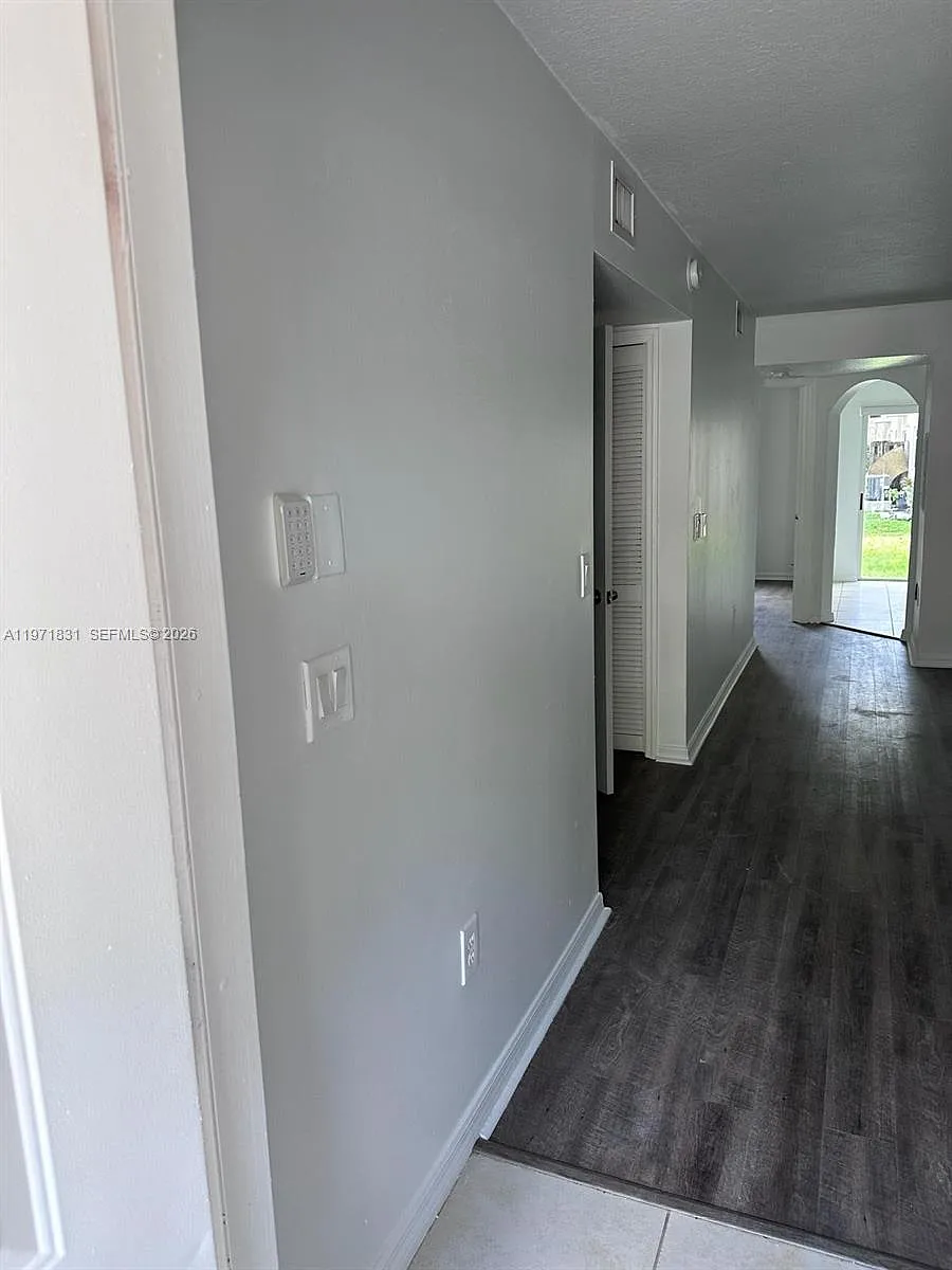 Building Photo - 2931 SE 13th Ave #10447