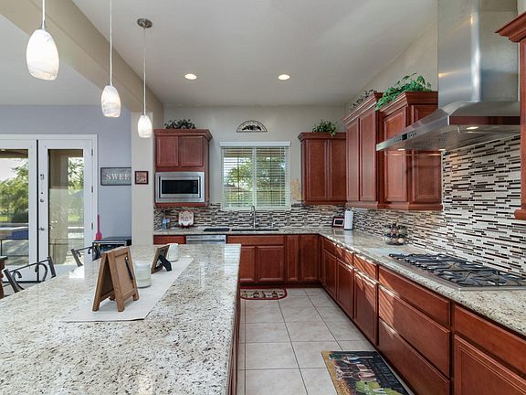 3rd image of 3430 S Whetstone Pl