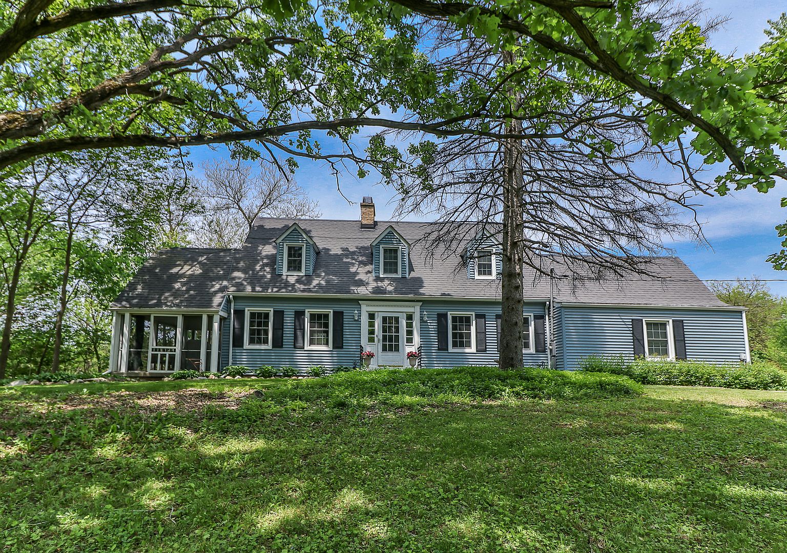 521 N Valley Hill Rd, Bull Valley, IL 60098 | Zillow