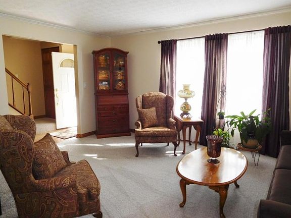 3rd image of 2141 Meadow Hills Ct