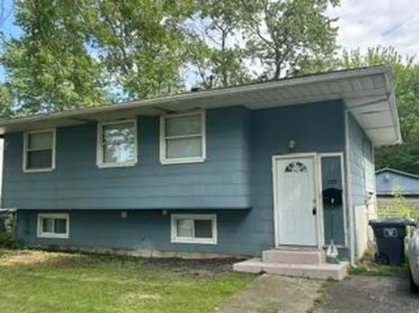 1331 Essex Dr, Lima, OH 45804