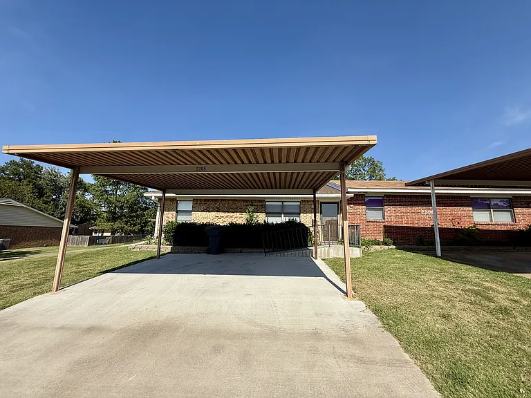 2208 Shenandoah Dr — Photo 25