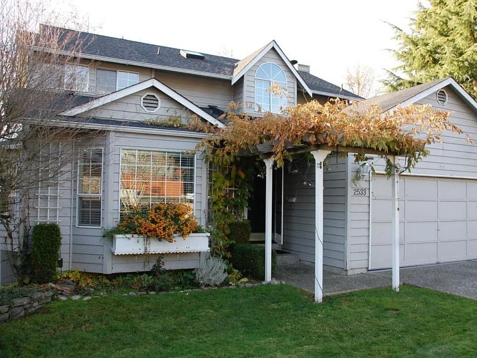 1st image of 2533 193rd Pl SW
