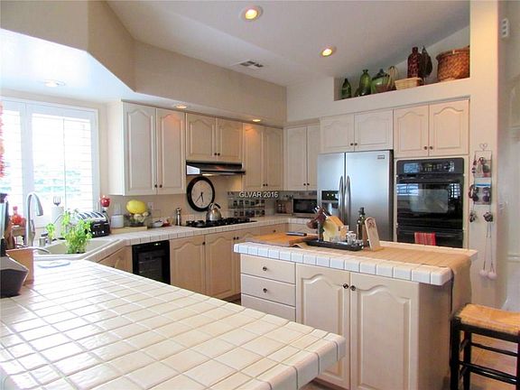 5th image of 8104 Pacific Cove Dr #0