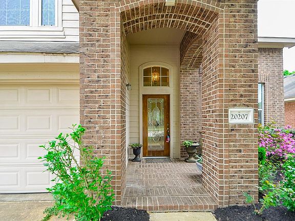4th image of 20207 Glacier Falls Dr
