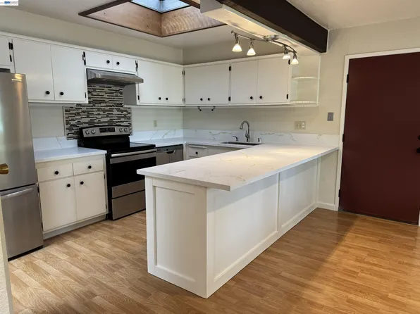 3107 Corona Dr, Davis, CA 95616