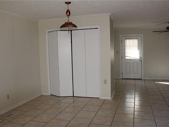 4th image of 3325 England Dr