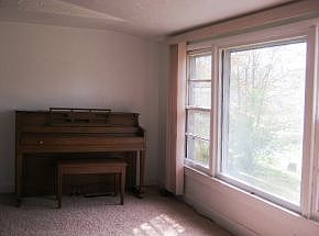2nd image of 206 Spruce Dr