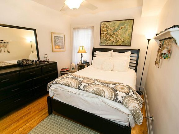 5th image of 2108 N Sheffield Ave APT 1A