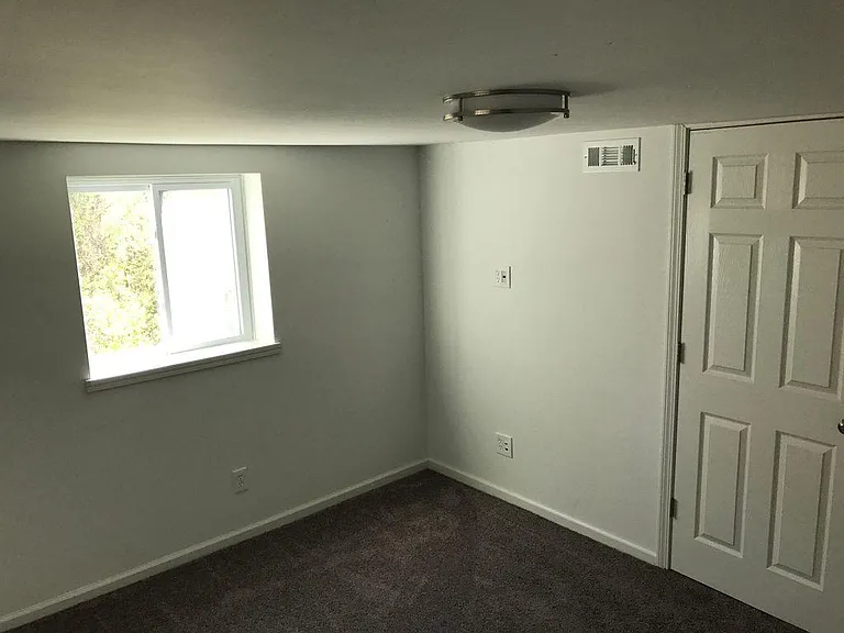 401 Hawthorne Rd — Photo 19