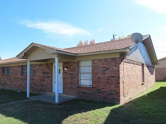 3rd image of 804 Fleetwood St