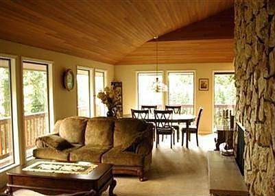 2nd image of 111 Lone Oak Rd