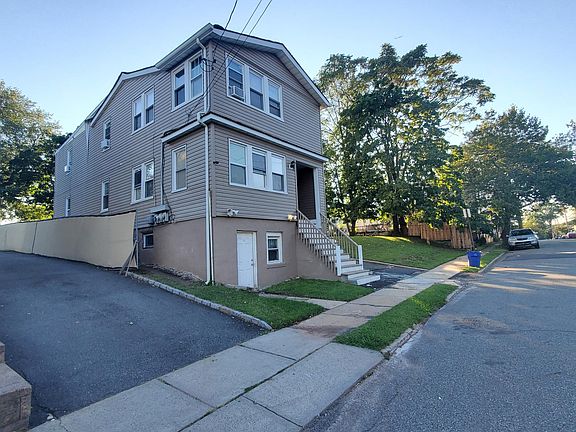 2nd image of 99 Harper Ave Unit 1