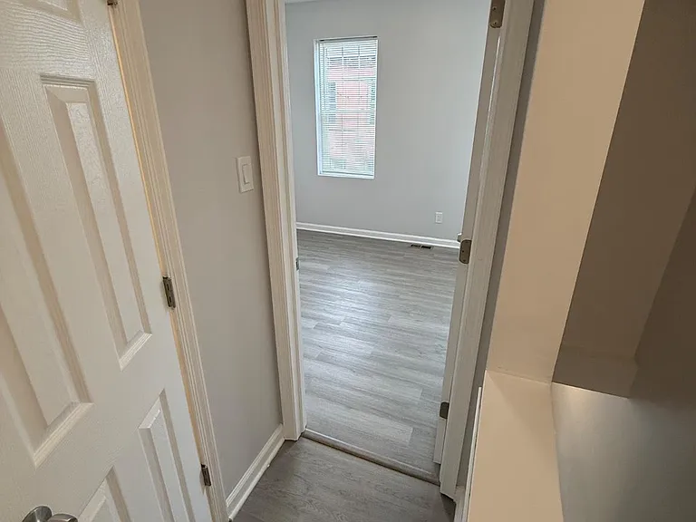 1920 N Darien St — Photo 31