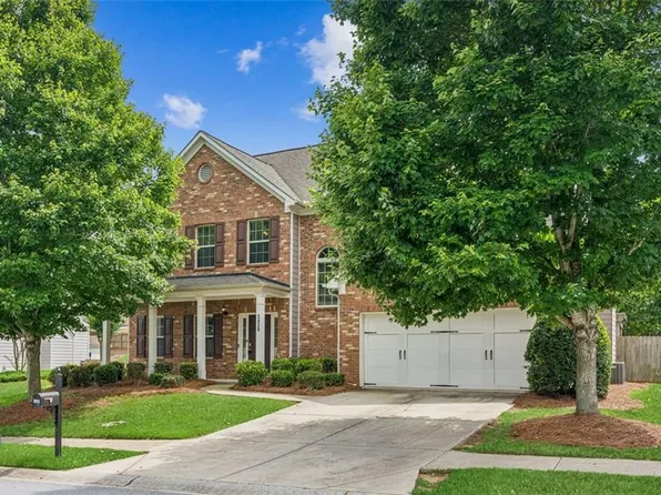 2428 Fisk Falls Dr, Braselton, GA 30517