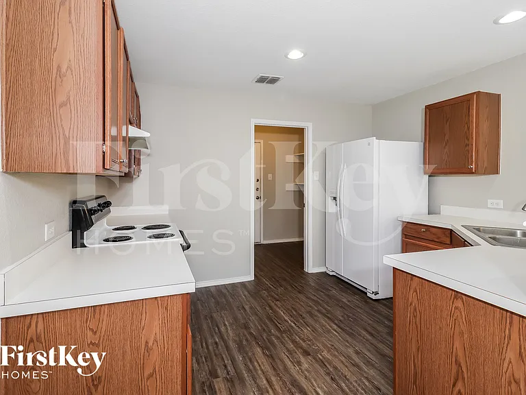 6933 Meadow Way Ln — Photo 6