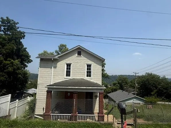 1102 Oakland Ave, Charleroi, PA 15022