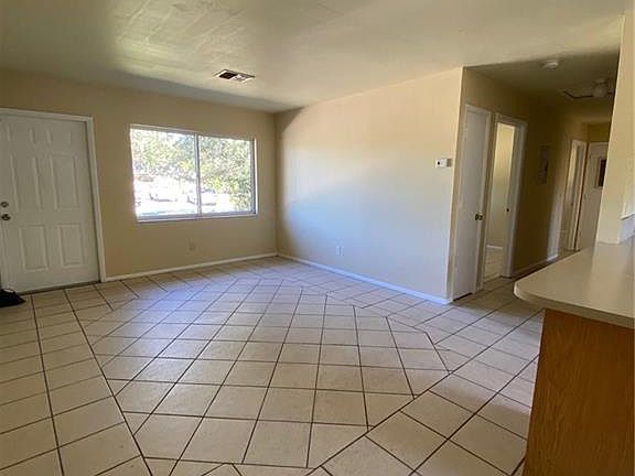 3rd image of 4409 Douglas Ln