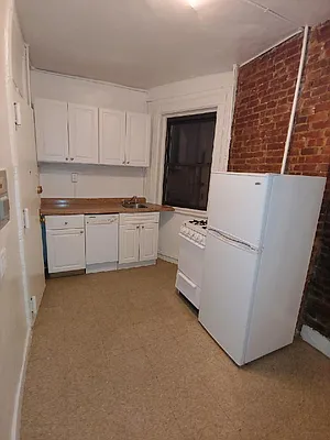 Rented by Manhattan Best Realty, Inc. | media 9