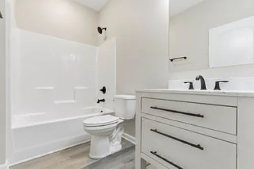 3 bed, 1064 sqft, $1,750 — Photo 2