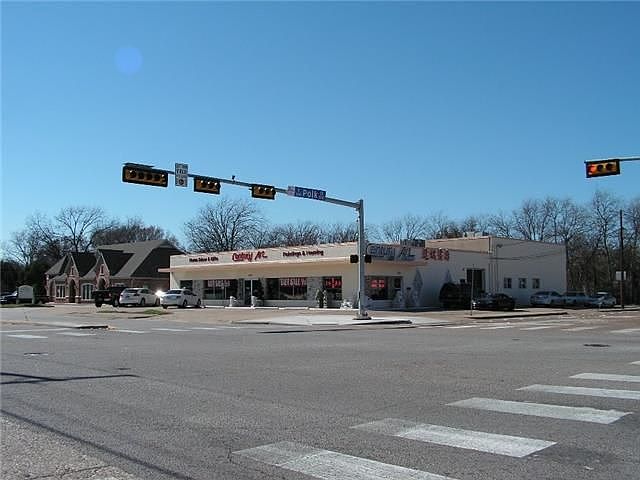 1st image of 200 S Greenville Ave