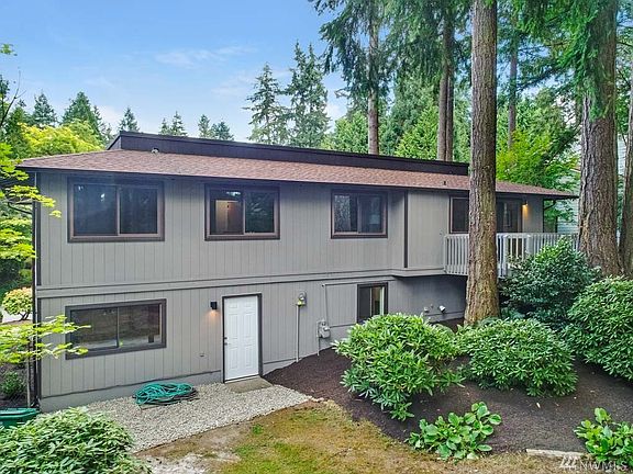 2nd image of 2325 184th Ave NE